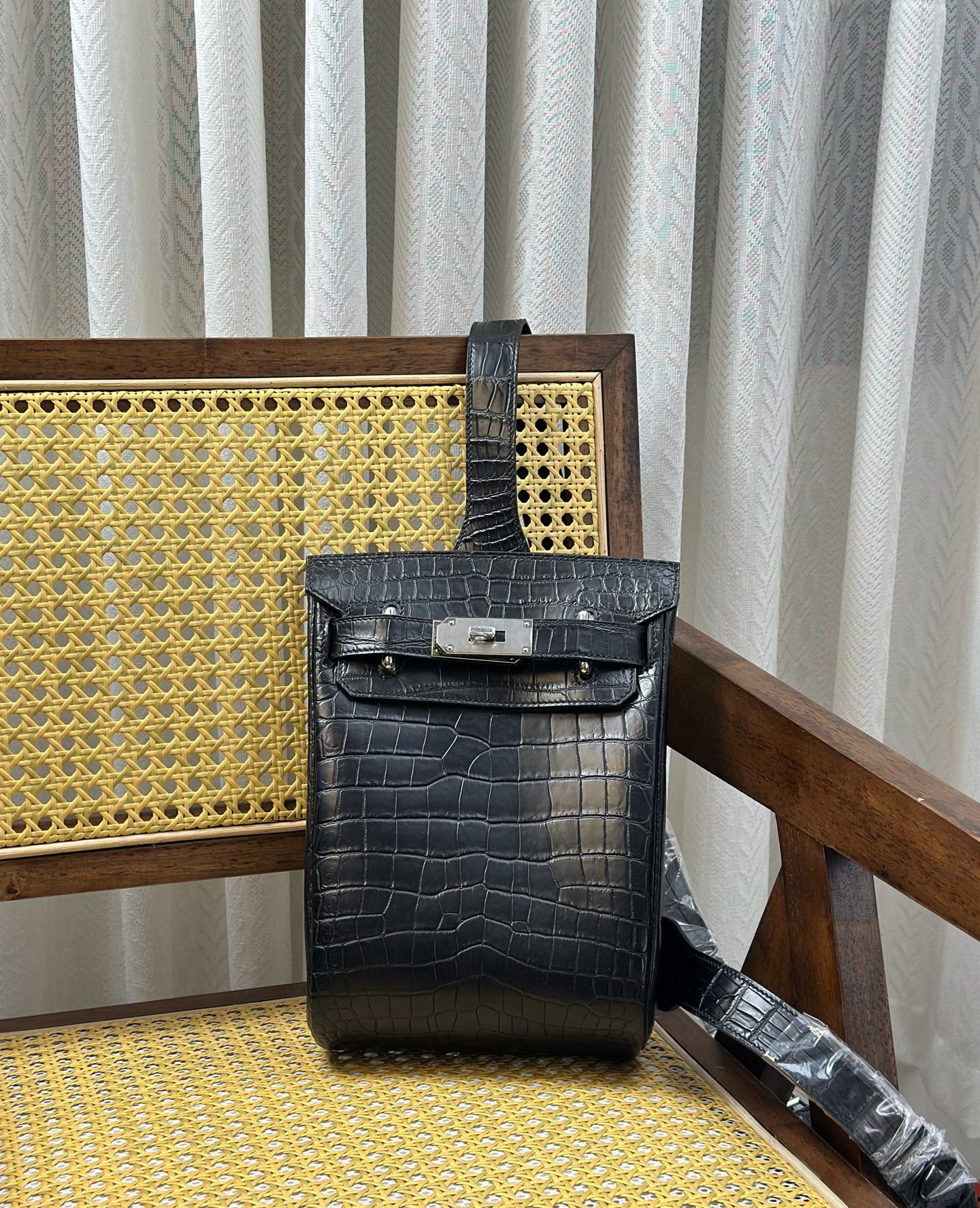 代金引換スリングバッグ