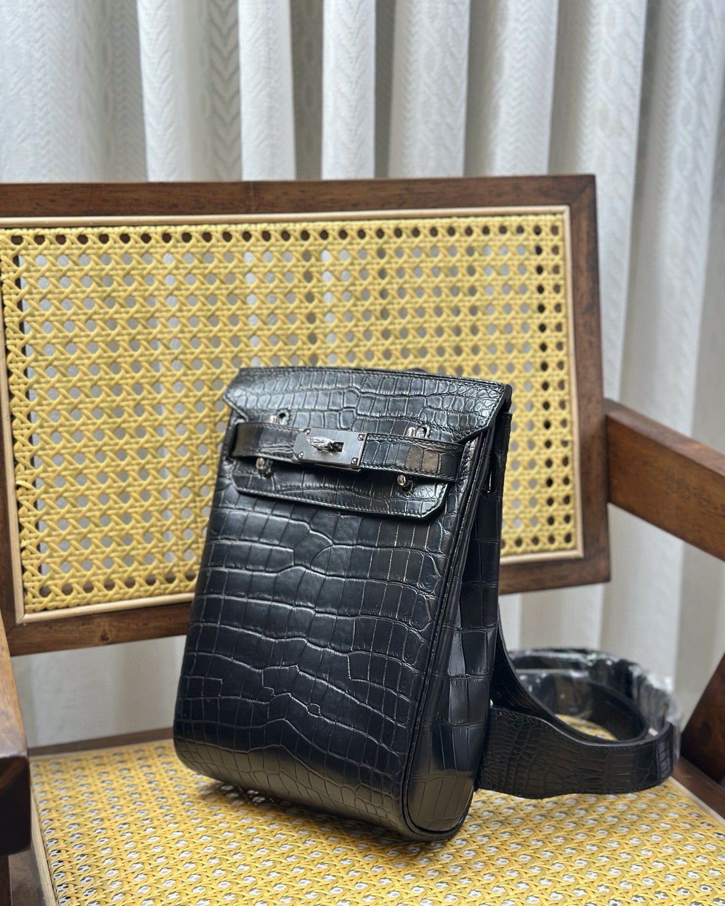 代金引換スリングバッグ