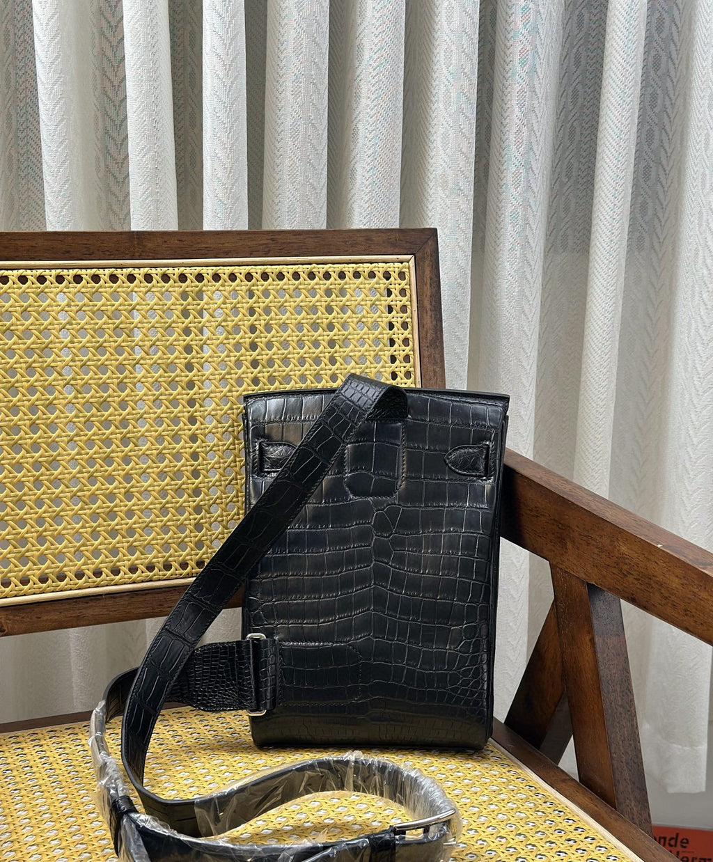 代金引換スリングバッグ