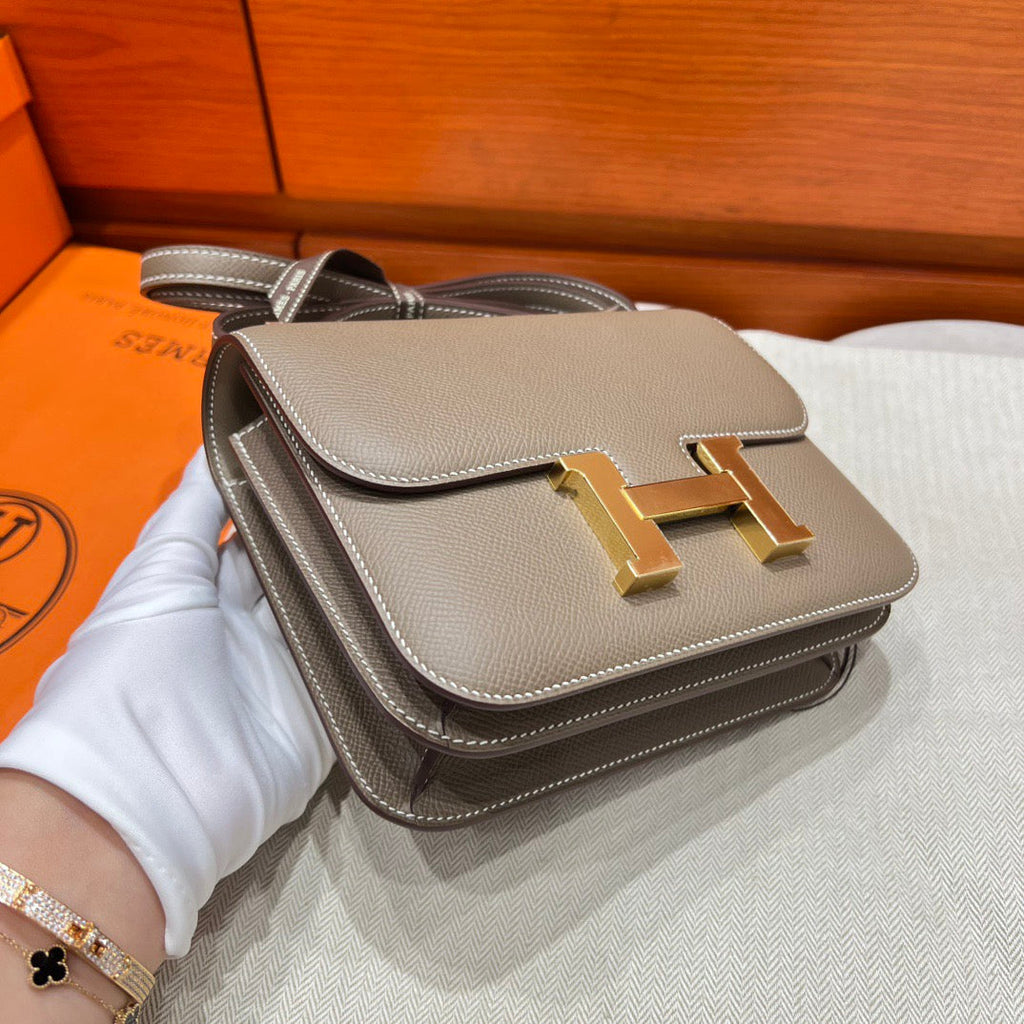 代金引換コンスタンス 19