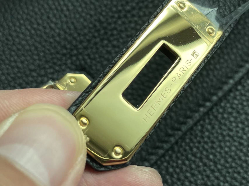 代金引換クラッチバッグ